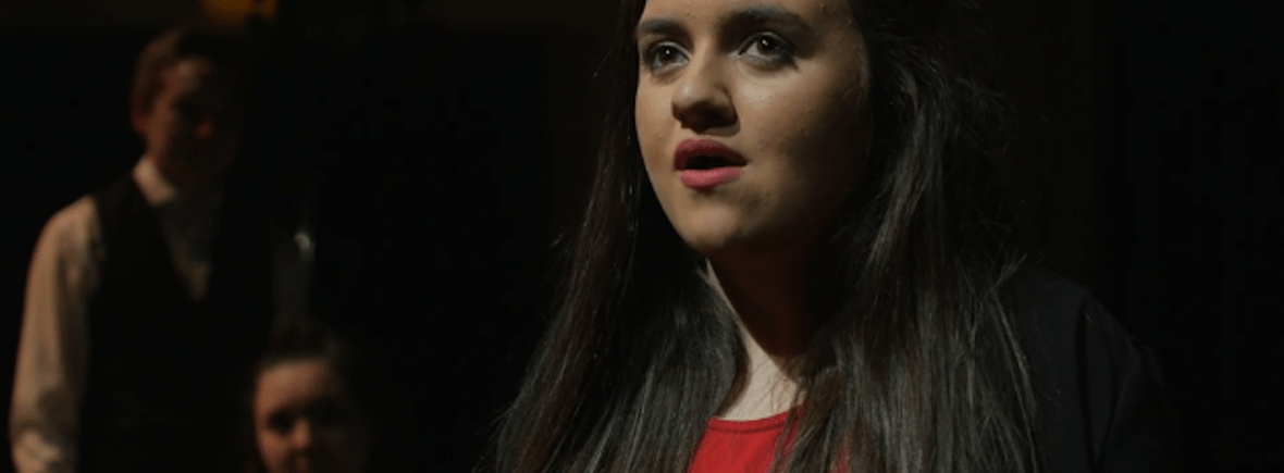 Still shot of Jayde King sings Cum on Feel the Noize